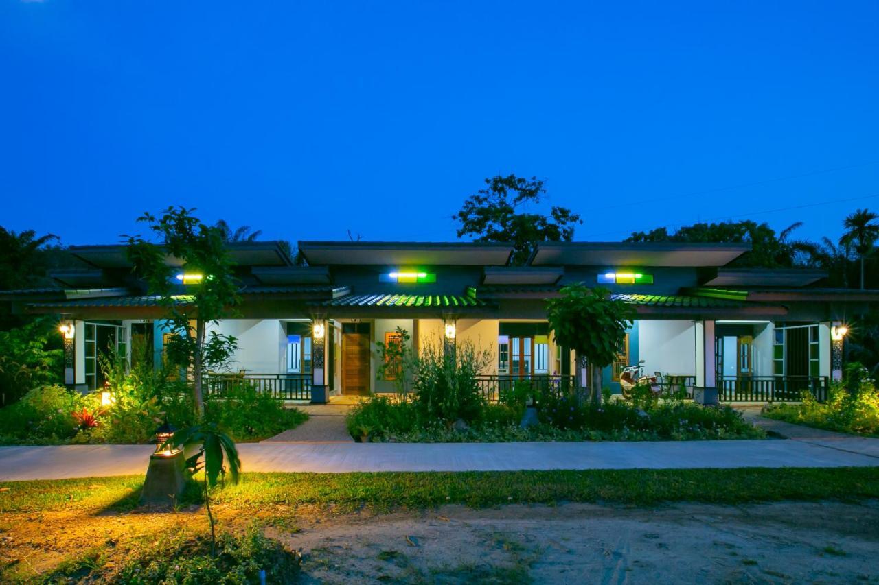 Loft Vintage Chalet resort Ko Lanta Eksteriør billede